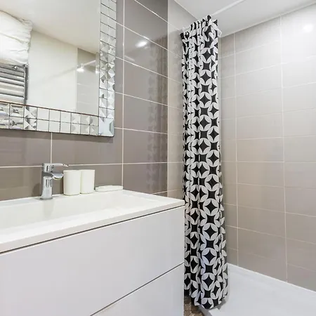 Appartement Superbe F2 Spacieux - Raphael Saint-Raphaël