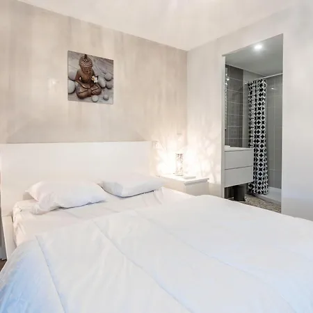 Superbe F2 Spacieux - Raphael Appartement *