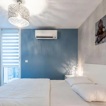 Superbe F2 Spacieux - Raphael 公寓