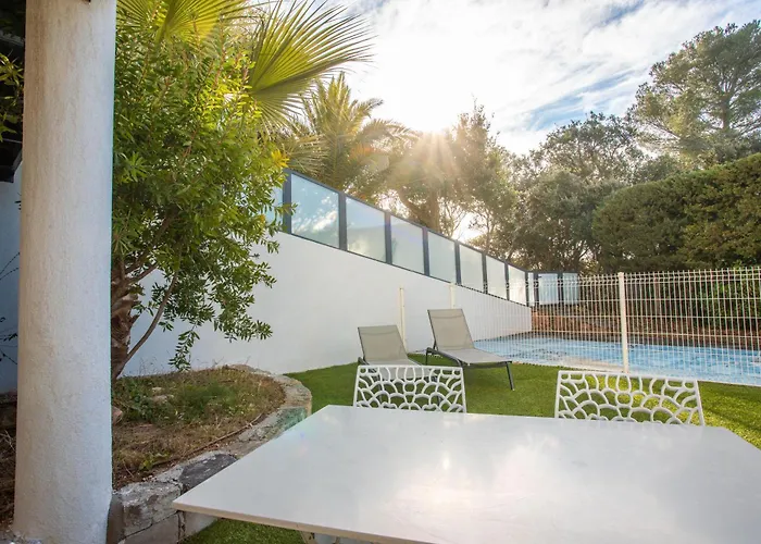 Superbe F2 Spacieux - Raphael Saint-Raphaël